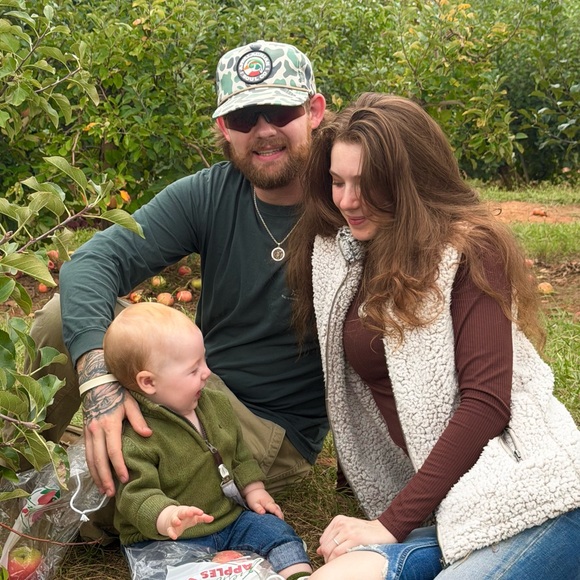 Meet your Posher, Sky - Picture 3 of 4